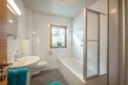 15-Ferienwohnung_Tropper-Floerl_Gerlosberg_badezimmer