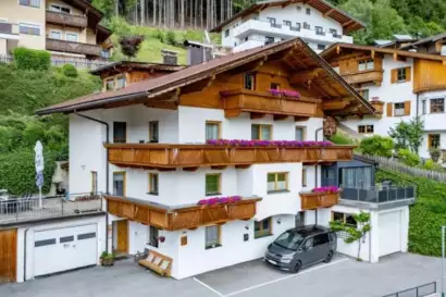 Ferienwohnung_Floerl_Gerlosberg_39D_Gerlosberg_06_2026_Haus_aussen_Drohne_1